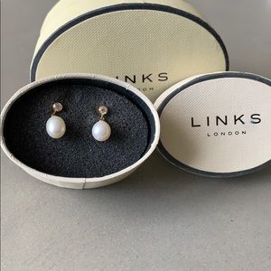 Links of London Pearl drop earrings